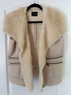 Dolce Cabo Beige/Cream Shearling Vest with Plush Collar